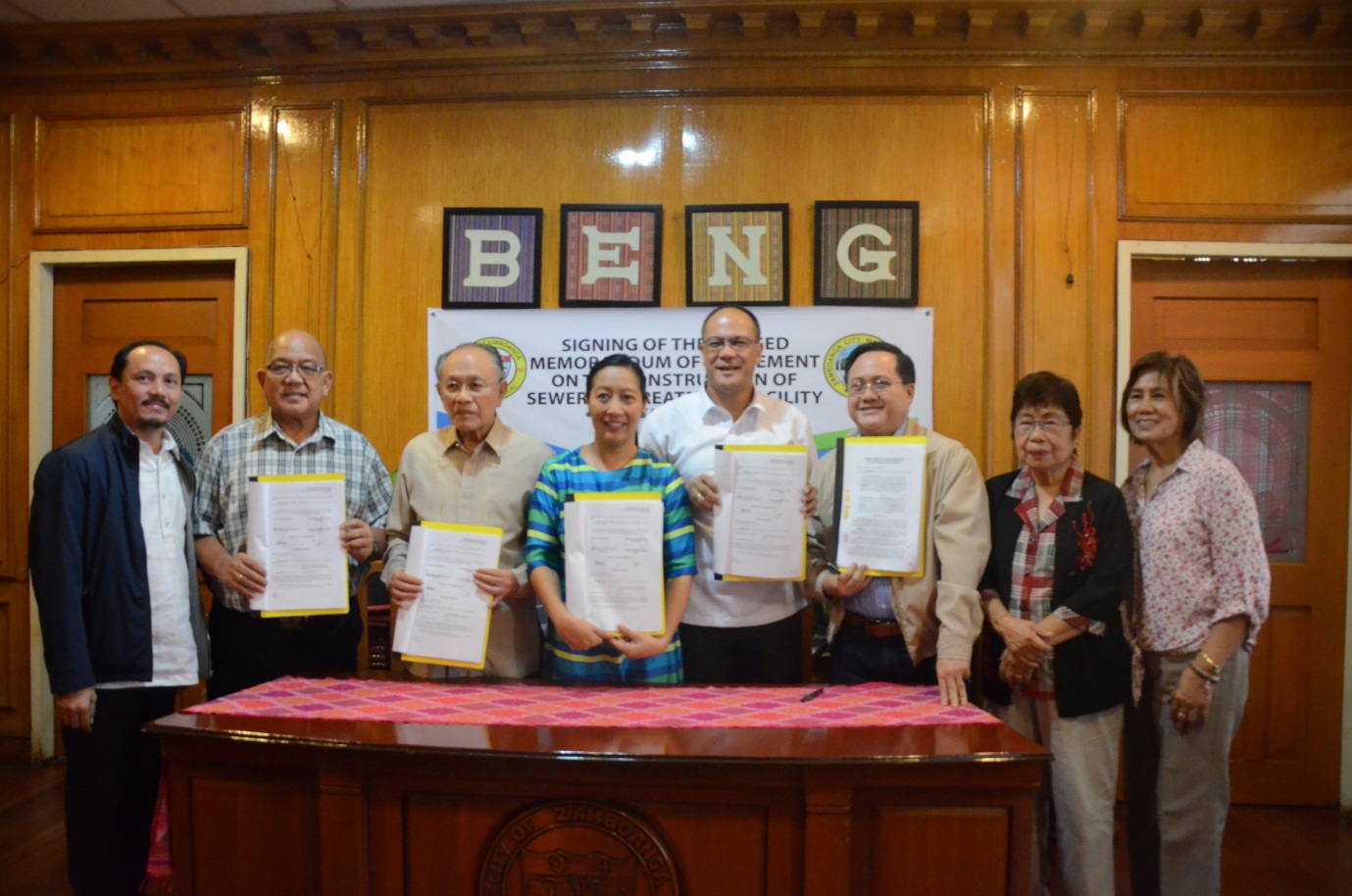(From left to right) ZCWD CorPlan Department Manager Michael Angelo M. Carbon, Councilor Cesar M. Jimenez, City Legal Officer Jesus C. Carbon, Mayor Maria Isabelle G. Climaco, ZCWD General Manager Leonardo Rey D. Vasquez, ZCWD Chairperson Edwin M. Caliolio, ZCWD Director Milagros L. Fernandez, M.D., ZCWD Director Esther G. Orendain during the signing of Revised Memorandum of Agreement on the Construction of sewerage Treatment Facility yesterday